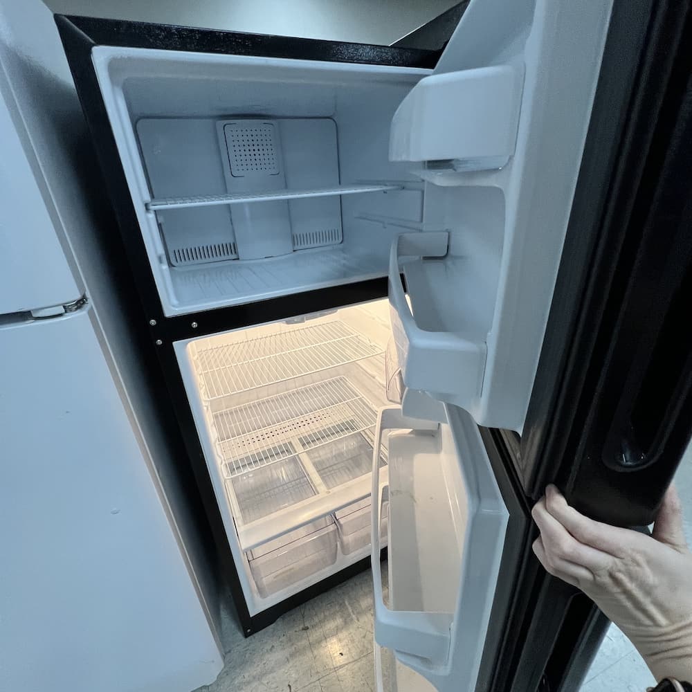 black freezer top refrigerator, hotpoint, used appliances