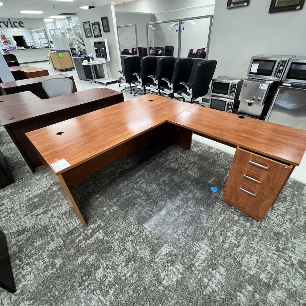cherry l-desk trendway, right return, used office furniture